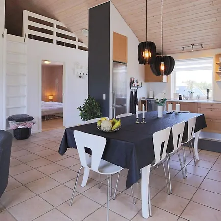 8 Person In Vaeggerlose-by Traum *