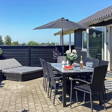 8 person holiday home in Væggerløse-By Traum